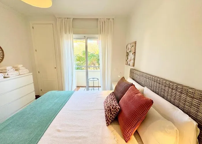 Estrella Bermeja * Estepona