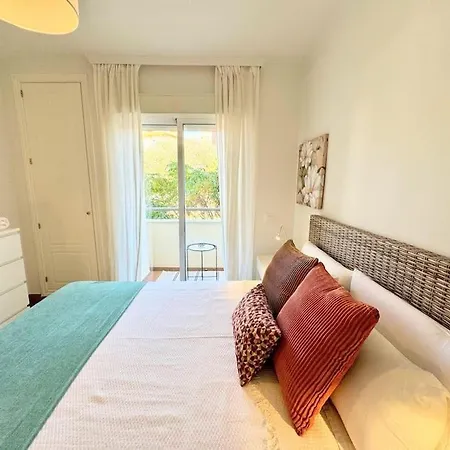 Estrella Bermeja * Estepona